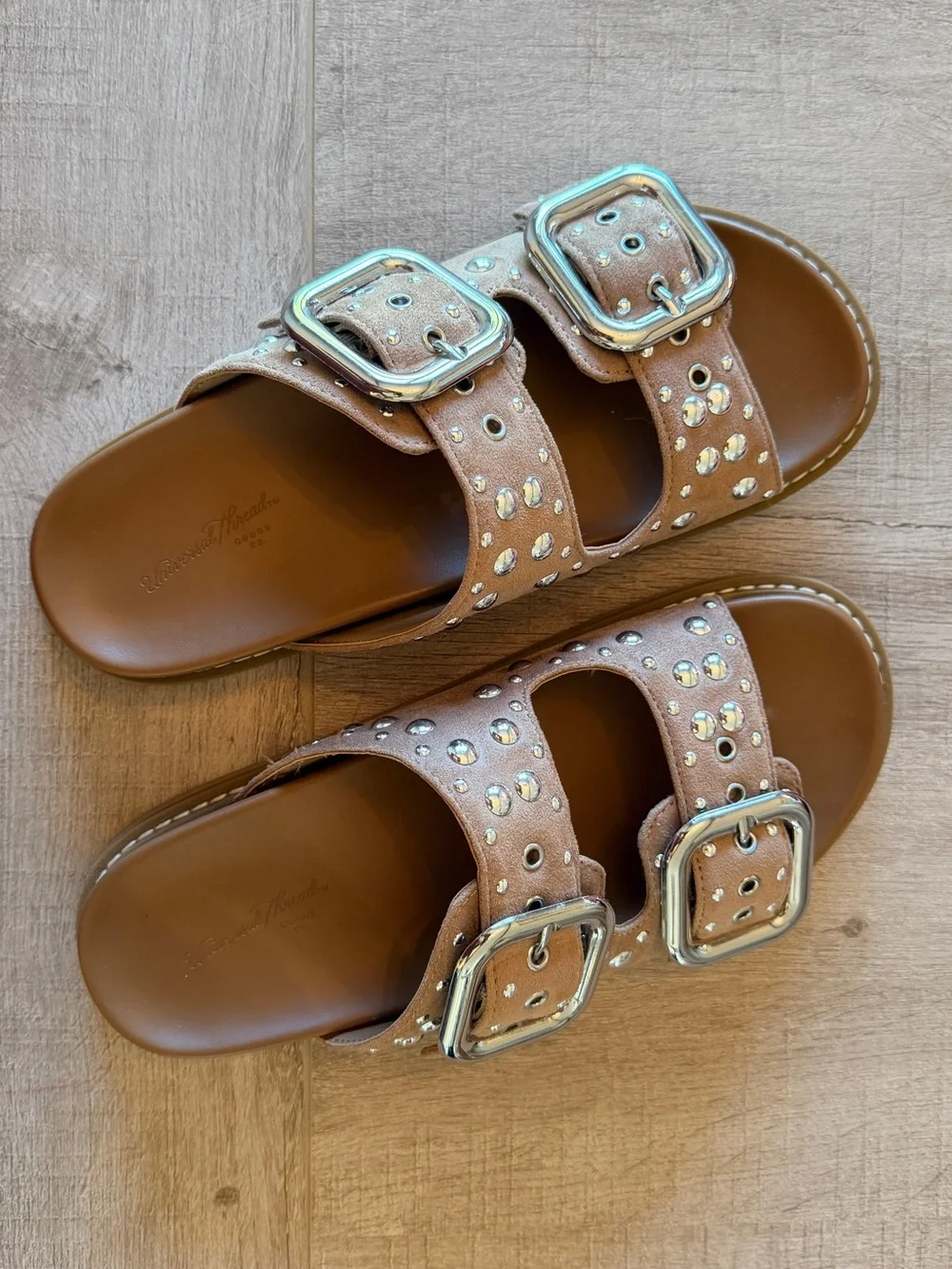 Women’s Stud Buckle Slides size 5